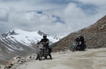 Manali - Leh najwyższe przełęcze. Wyprawa w Himalaje na motocyklu - 14 dni